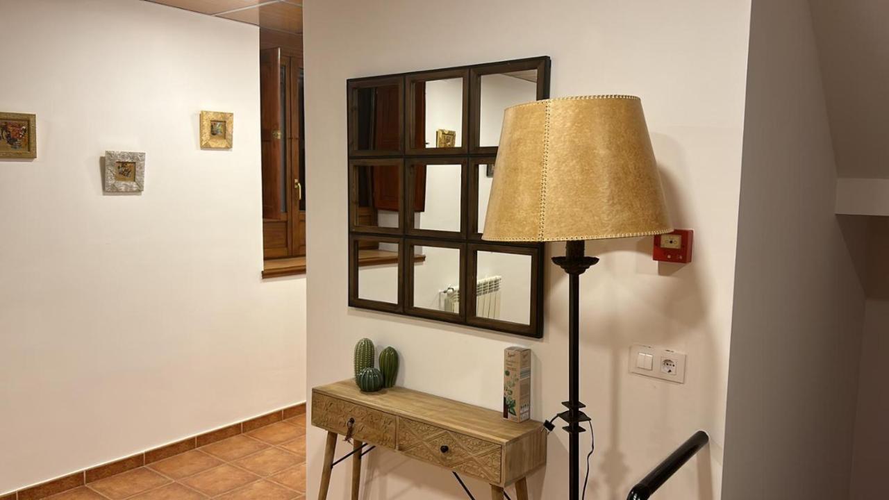 Hostal Villa El Colmenar Mombeltrán Eksteriør bilde